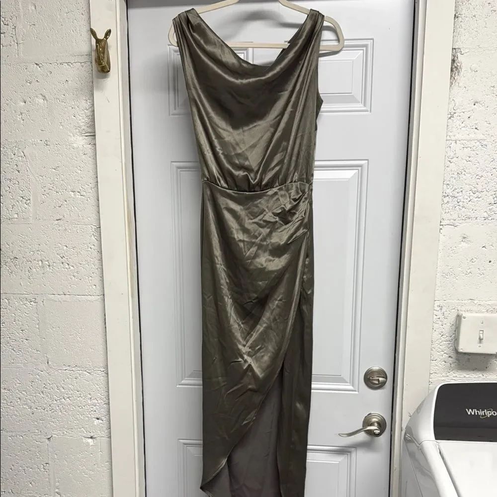 NONchalant Green Asymmetrical Cowl Neck Gown Size XS Beautiful Dress
